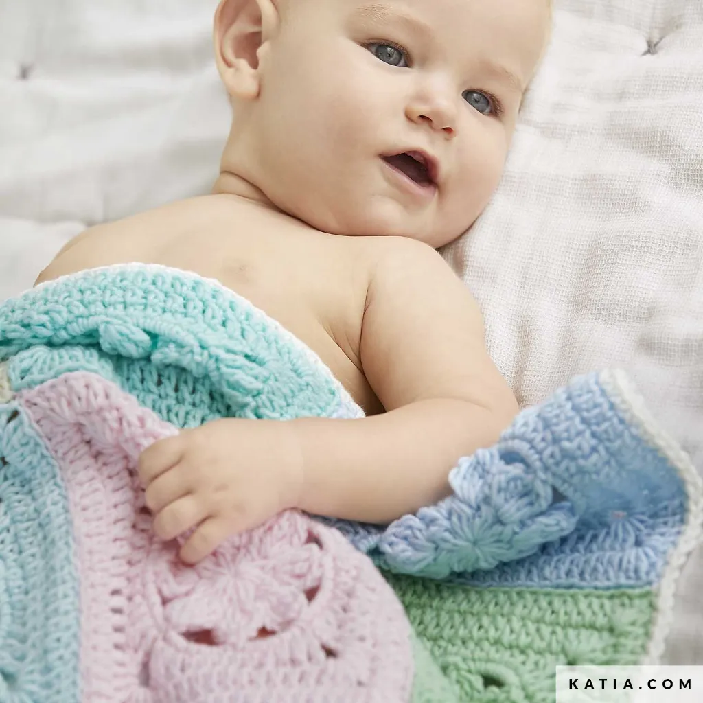 kit-bunny-blanket-16-bollen-en-knuffeltje-bunny-in-wonderland-kal-1293-a-s1-03-katia-g.webp