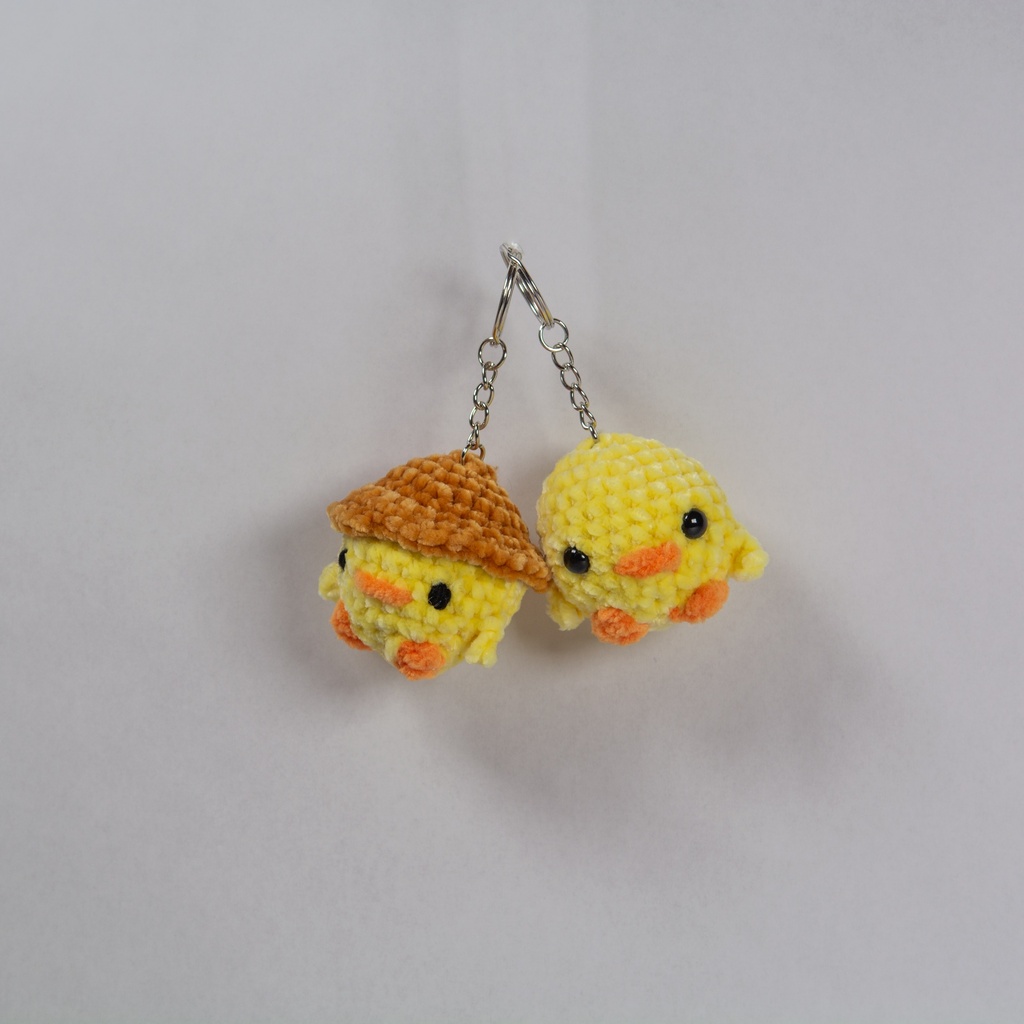 Keychain duck  (with hat)