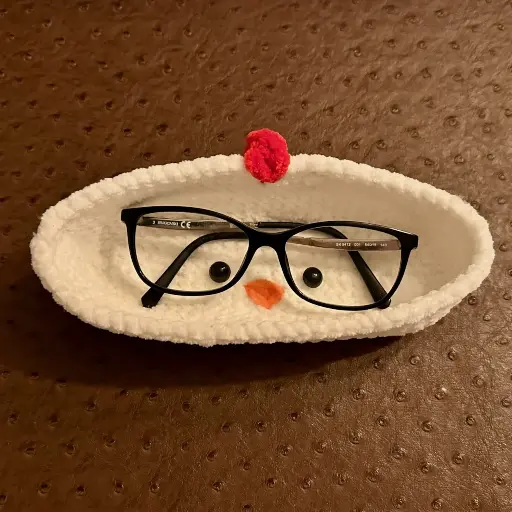 Glasses holder chick